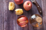 自制苹果汁：鲜果香浓，营养健康